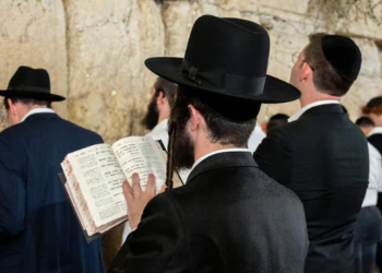 Ultra ortodoksët izraelitë refuzojnë luftën, ky është një problem i madh për Netanyahun