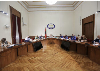 Do të mbahej sot, shtyhet për nesër mbledhja e Konferencës së Kryetarëve