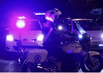 Arrestohen policët grekë dhe shqiptari me drogë në makinë