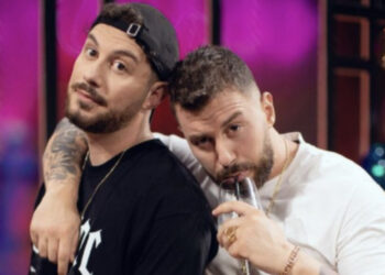 FOTO/ Donaldi thumbon banorët e shtëpisë: Këta të fortët e dinë që kam 2 vite që kam dalë