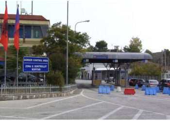 Doganierët grekë në protestë më 2 dhe 3 Prill! Bllokohen kamionët, ja ç’do ndodhë me pasagjerët