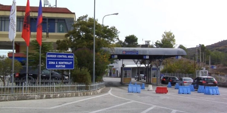 Doganierët grekë në protestë më 2 dhe 3 Prill! Bllokohen kamionët, ja ç’do ndodhë me pasagjerët
