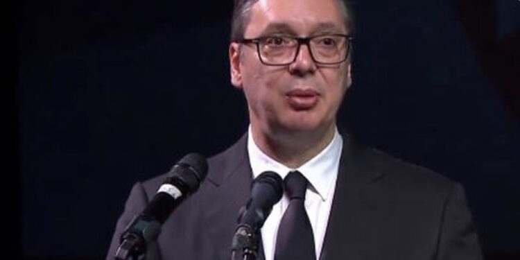 Kërcënoi Perëndimin për Kosovën, Vuçiç zhytet në lumin e kritikave