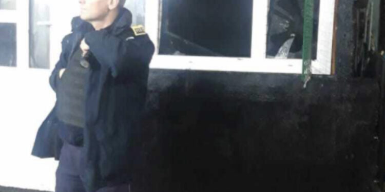 Ka tension! Digjen dy lokale të nënkryetares së Zveçanit