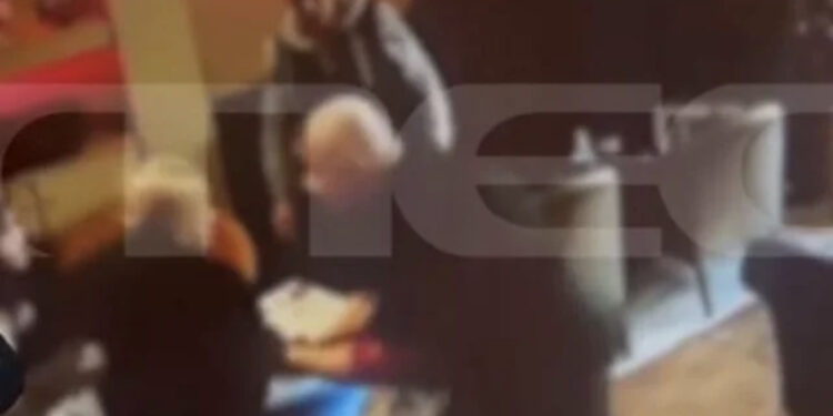 Publikohet videoja e plagosjes së kuzhinierit shqiptar me thikë në Selanik: Grekut nuk i pëlqeu ushqimi