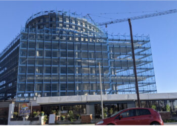 BIRN: Drejtori i arrestuar i Bashkisë mori status special për hotel me 5 yje në Durrës