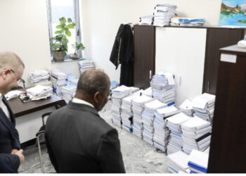 Dumani i tregon “malin” me dosje/ Zbardhet takimi i Dumanit me Ndihmës Sekretarin Amerikan, ja çfarë u fol