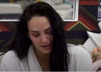 Erjola shpërthen në lot: Gjithë jetën kam vuajtur, më shohin vetëm nga…