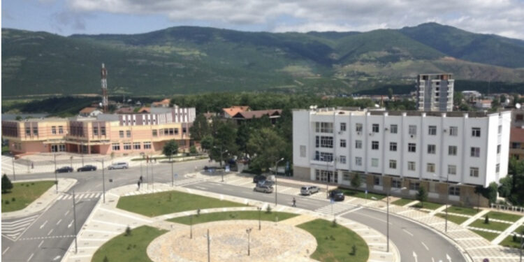 EMRAT/ Kukësi zgjedh sot kryetarin e ri të PD-së, në garë dy kandidatë