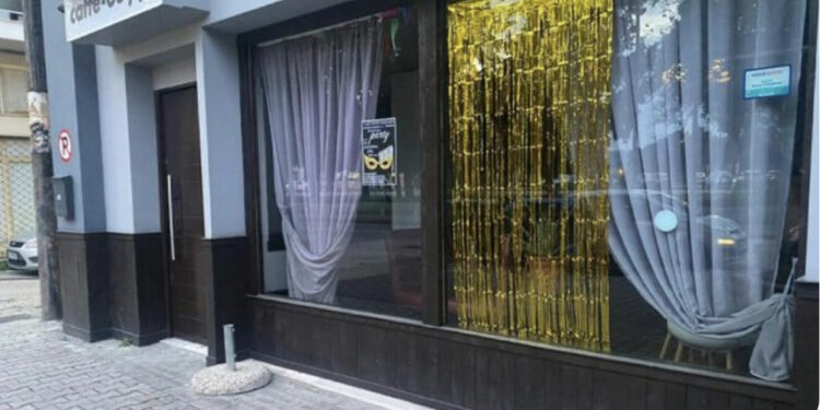 Sherr me thika në një restorant në Selanik, klienti plagos me thikë kuzhinierin shqiptar