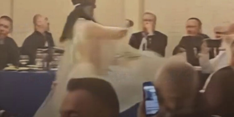 VIDEO/ Kupola e Policisë së Shtetit “harem” dh harbim me balerina të maskuara