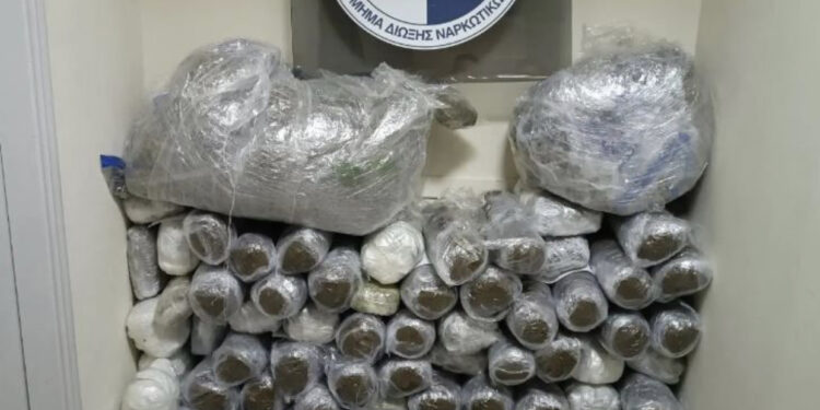 EMRAT/ Identifikohen dy shqiptarët e arrestuar me 100 kilogramë drogë në Greqi