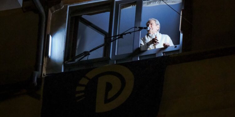 Berisha akuza të forta: Dumani me tre apartamente. Është i vetmi zyrtar që i pjell rroga apartamente, sepse fsheh të ardhurat dhe ryshfetet që merr