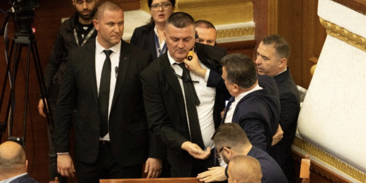 U kacafyt me Gardën, përjashtohet me 30 ditë Flamur Noka