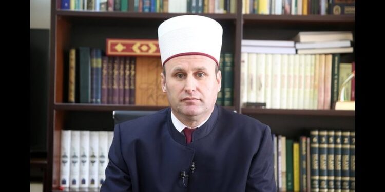 Zgjedhjet për kreun e Komunitetit Mysliman së Shqipërisë, Bujar Spahiu rikonfirmohet me 82 vota