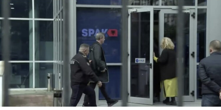 Mbi dy orë përballje! Zbulohet dosja e fortë që çoi Gjiknurin në SPAK