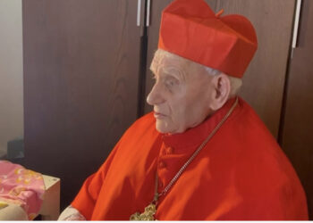Pashkët/ Kardinali shqiptar uron nga Vatikani: Urojmë që në çdo festë të kenë në mendje Krishtin!