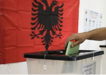 Zbardhet drafti i PS/ Emigrantët të votojnë me postë