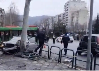 Makinat bëhen ‘copë- copë’ në Tiranë