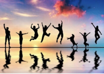 RAPORTI/ Ja vendet më të lumtura në botë, Shqipëria shihet me teleskop