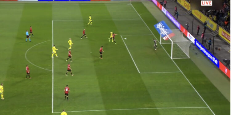 LIVE/ Vendosje e gabuar e Enea Mihajt, Suedia kalon në avantazh