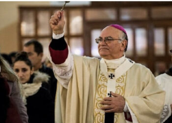 ‘Shqiptarët duan të pasurohen me poshtërsi’, Ipeshkvi i Shkodrës tregoi pse dha dorëheqjen