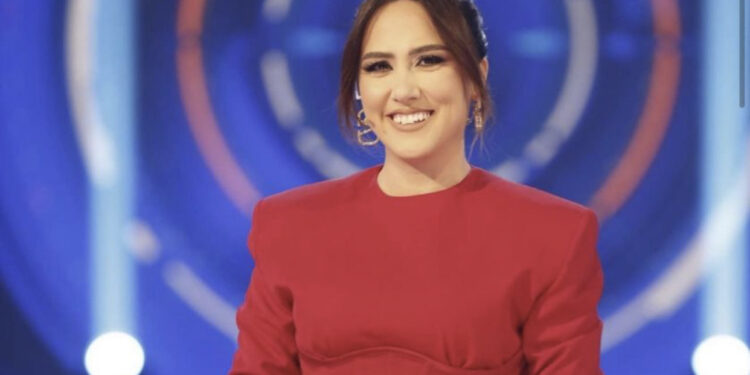 FOTO/ Siç nuk e keni parë kurrë, Arbana vjen me një ndryshim në pamje