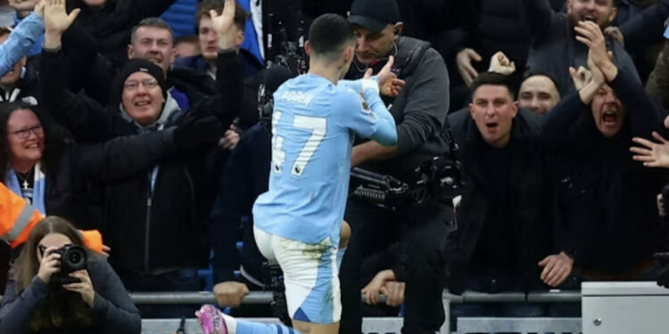 VIDEO/ Foden gjunjëzon ‘Djajtë e Kuq’, derbi i Manchesterit i takon Cityt