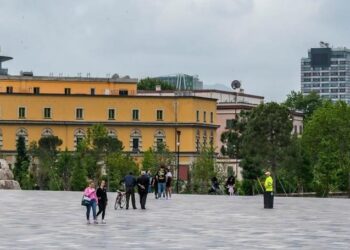 Jetëgjatësia mesatare në Shqipëri, 1,5 vite më e ulët se mesatarja e BE-së, arrin nivelin e parapandemisë