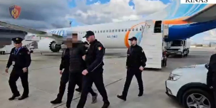 Policia e shtetit mashtron/ Bruno Çobo kërkoi vet të ekstradohet në Shqipëri nga Dubai. Ja dokumentat