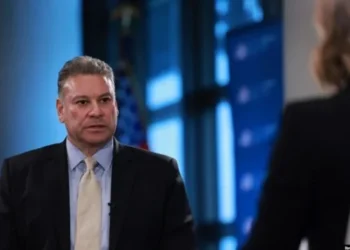 Escobar: Kurti refuzoi propozimet për dinarin