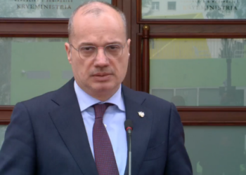 Lehtësohen procedurat e vizave për disa shtete, ministri Hasani: Ka pasur rritje të numrit të turistëve