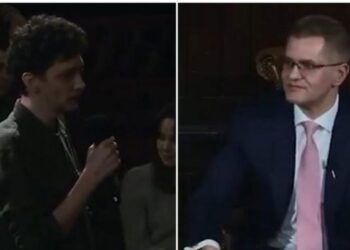 VIDEO/ Studenti shqiptar ‘përplaset’ me Jeremiç në Cambridge: Serbia kreu krime të tmerrshme në Kosovë