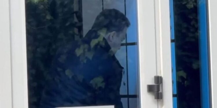 Mbi 2 orë në SPAK, Peleshi po pyetet për njohjen me Zoton e inceneratorëve?