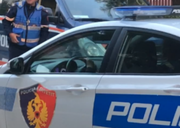 Dy burra marrin peng 14-vjeçarin në Tiranë