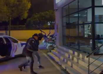 Vodhi çekun me vlerë 10 mijë euro në vendin e punës, prangoset i riu në Tiranë