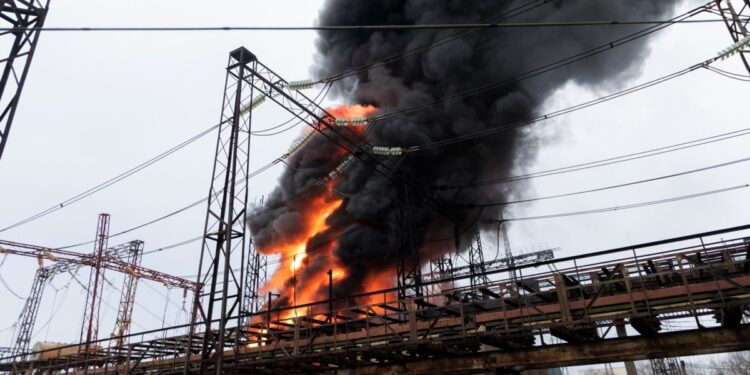 Lufta/ Rusia sulmon me raketa sektorin ukrainas të energjisë