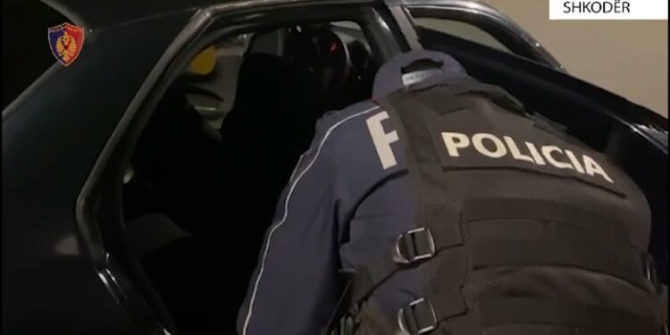 Do mbushnin Shkodrën me ‘jeshile’, kapen ‘mat’ dy të rinjtë, armë gjahu me vete