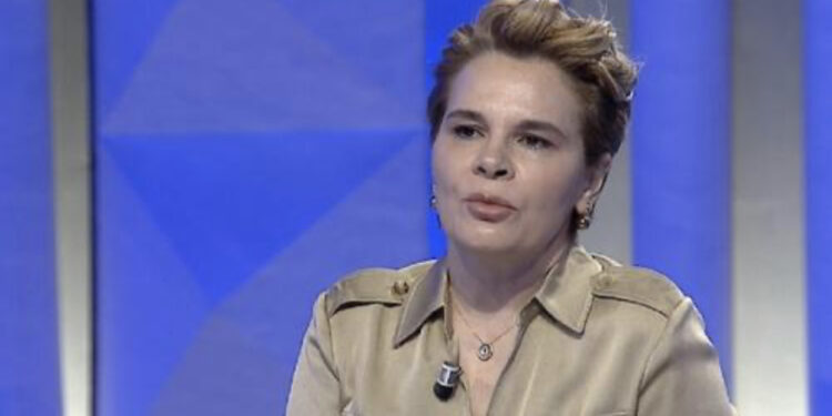 Kryemadhi sulmon bashkëpunëtorët e Metës: Rrogëtarët e Presidencës tani marrin rrogën në Partinë e Lirisë