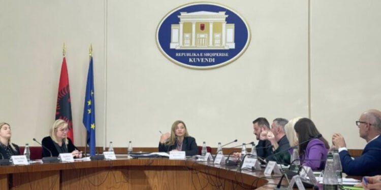 Mblidhet sërish sot Komisioni Hetimor për Shëndetësinë, ja çfarë pritet të miratohet