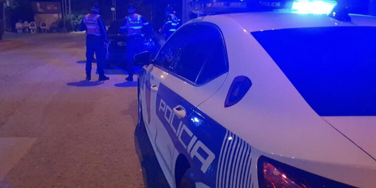 Merrnin para për ndërtesat pa leje, në kërkim kreu i IMT-së në Elbasan dhe vartësi i tij