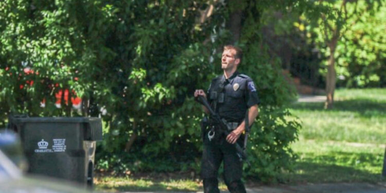 SHBA/ Të shtëna me armë në Karolinën e Veriut, katër policë të vrarë