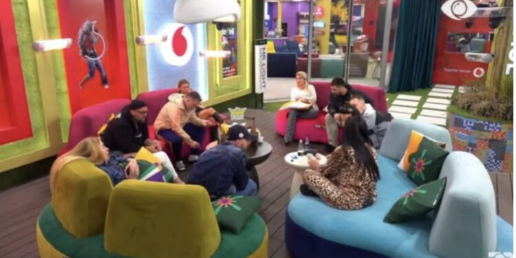 VIDEO/ Jul Deda tallet keq me Ilnisën dhe Meritonin: Gjithë natën kamera në aksion te krevati juaj… 