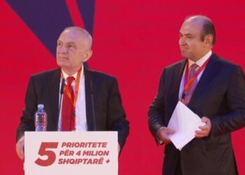 Meta “thumbon” Bashën nga Konventa e PL: Nuk fitohet duke fjetur gjumë