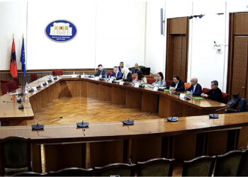 PPP-të në shëndetësi/ PS shmang opozitën: Do hetojmë vetë qeveritë Rama dhe Berisha