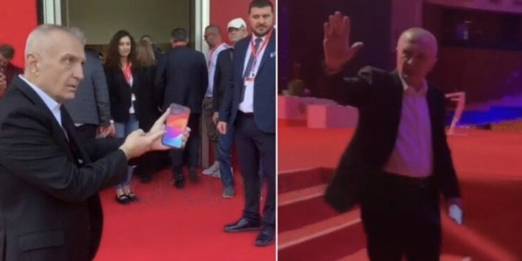 Meta xhindoset që në fillim të Konventës: U zgjove ti? E pe si e kishte vënë flamurin ai?