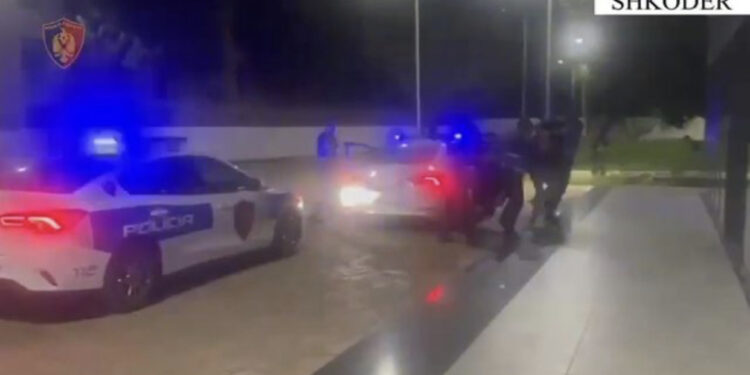 Emri/ U kap me lëndë narkotike dhe fara kanabisi, vihet në pranga 32-vjeçari në Shkodër