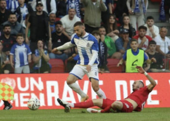 Pjesa e parë mbyllet me gola dhe polemika, VAR protagonist në derbin e kryeqytetit