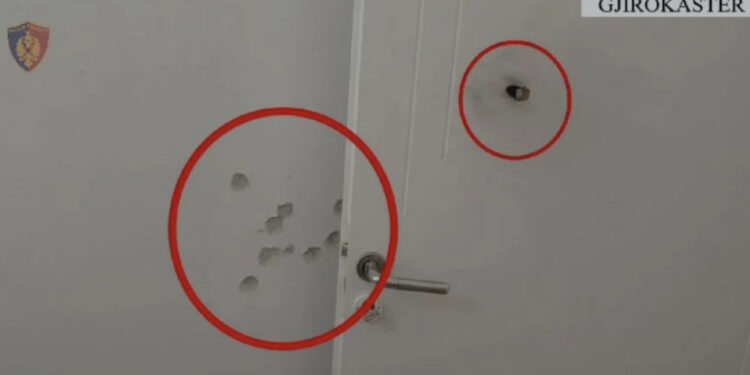 Tmerr brenda familjes në Gjirokastër! 47-vjeçari qëllon me armë, detajet e para