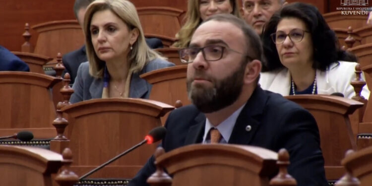 Tre kushte, grupi i PD-së do të votojë nesër amnistinë